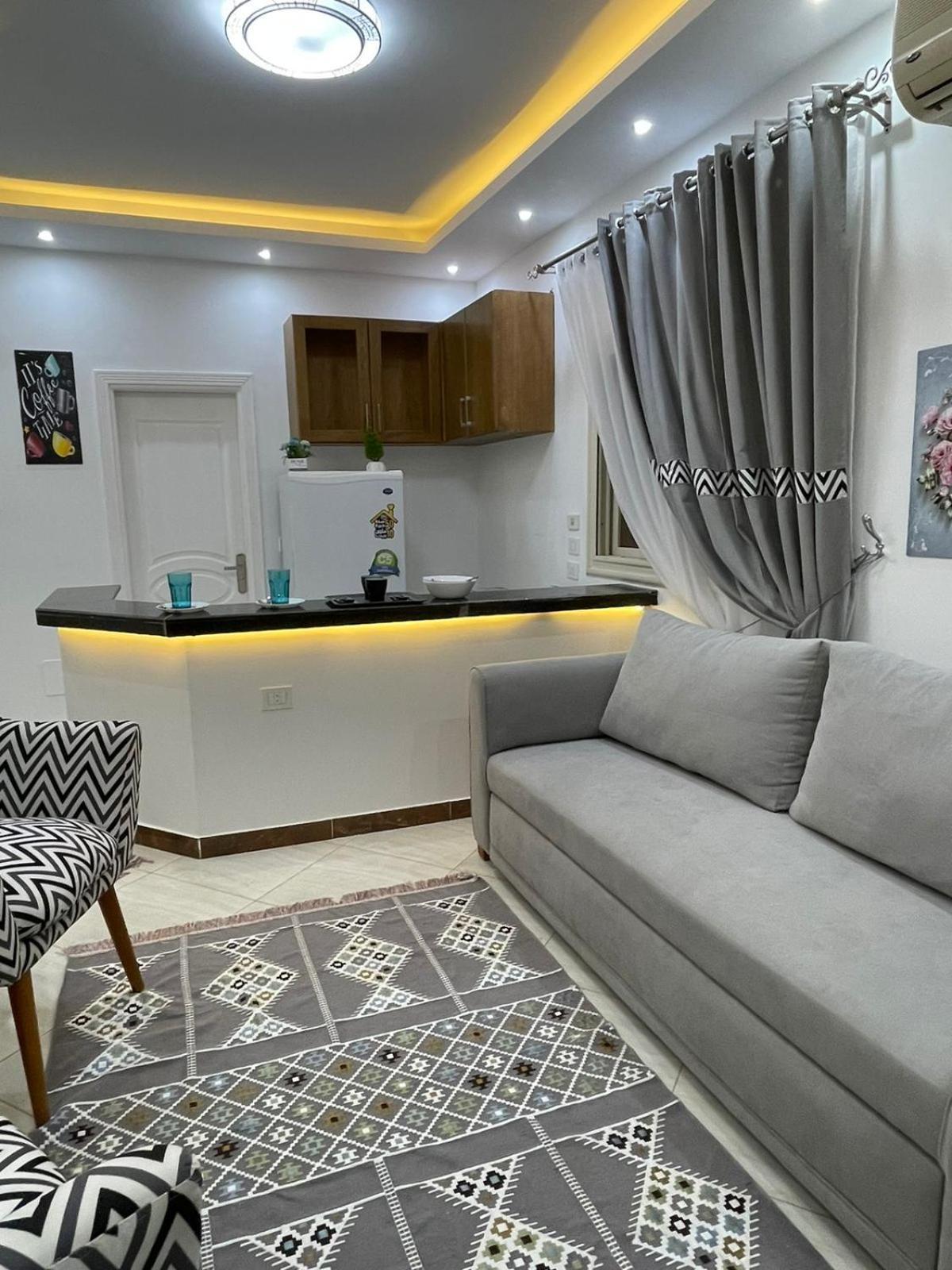 شقة في قلب القاهرة الجديدة تطل على شارع التسعين الشمالي Cairo Exterior foto