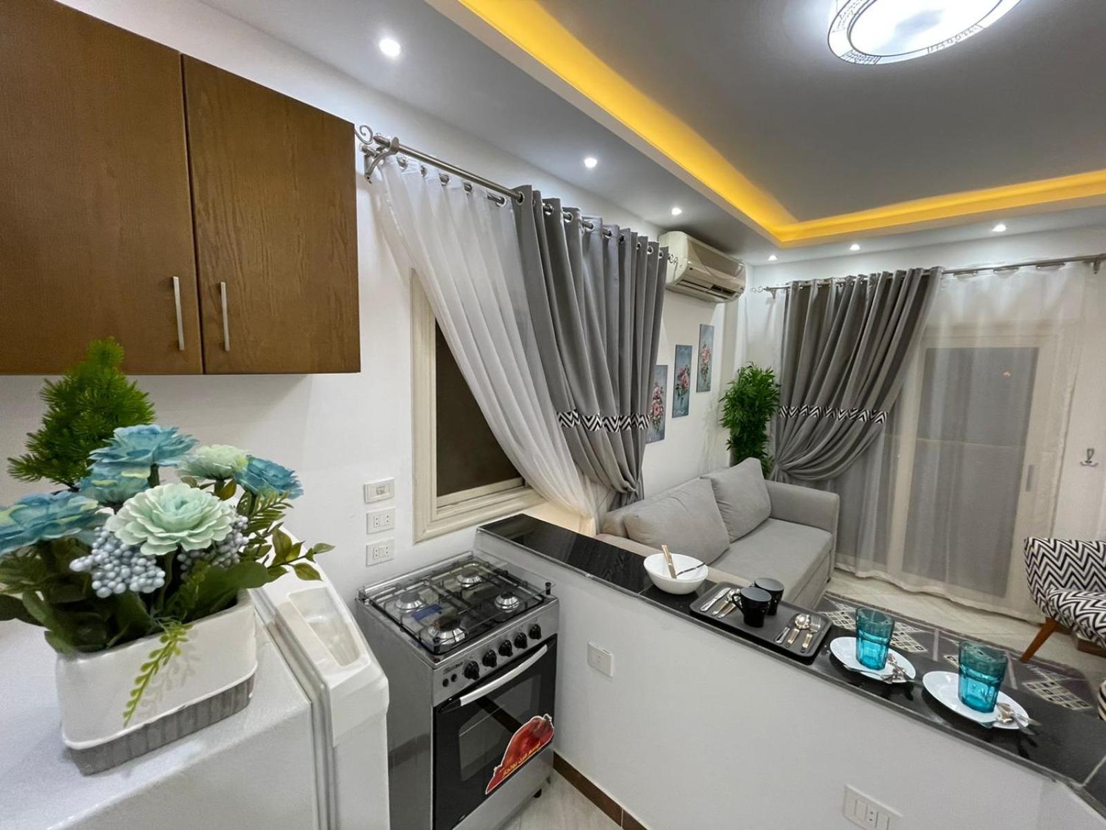 شقة في قلب القاهرة الجديدة تطل على شارع التسعين الشمالي Cairo Exterior foto