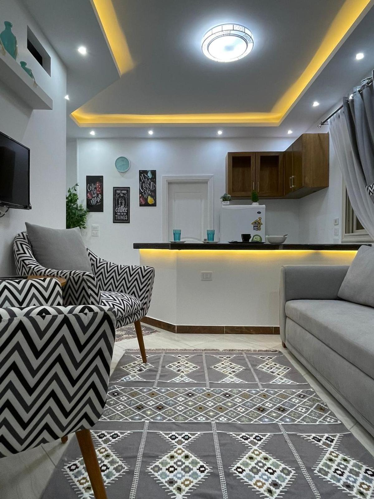 شقة في قلب القاهرة الجديدة تطل على شارع التسعين الشمالي Cairo Exterior foto
