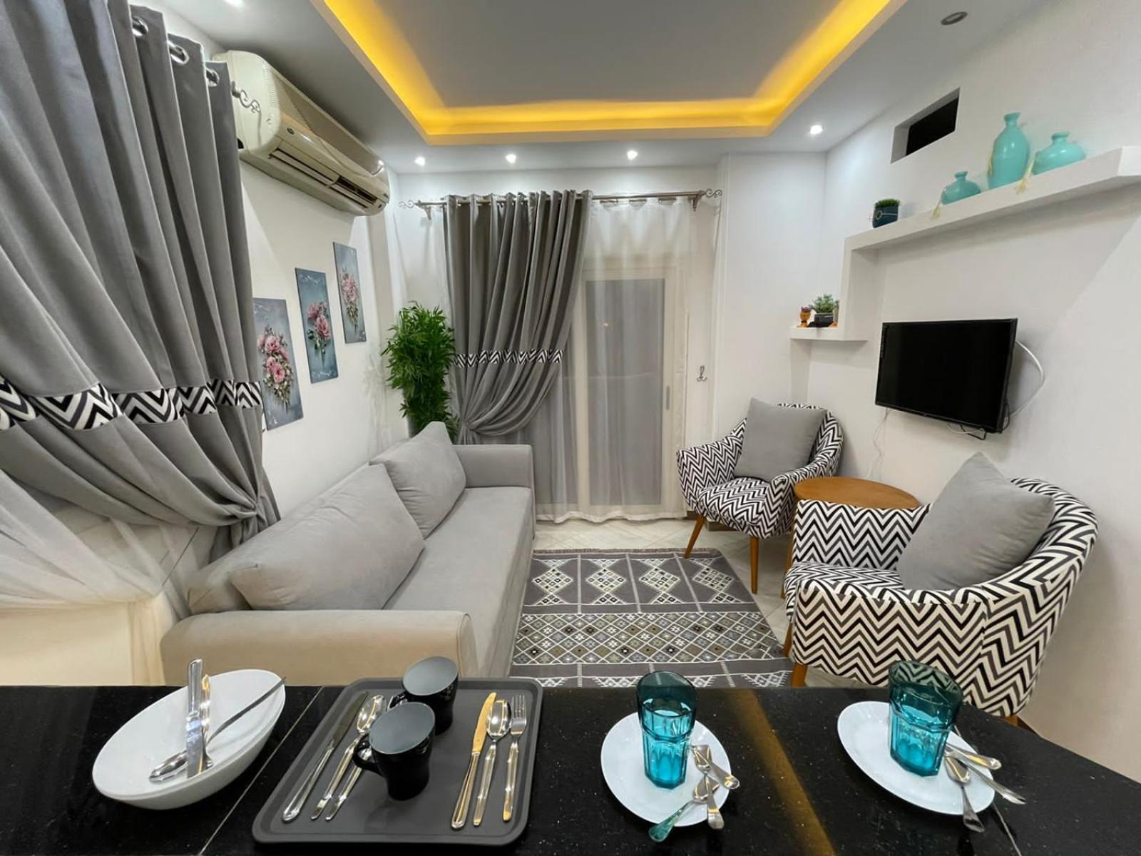 شقة في قلب القاهرة الجديدة تطل على شارع التسعين الشمالي Cairo Exterior foto